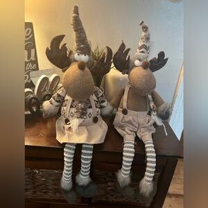 New Male and Female Moose self sitter’s